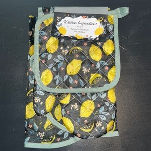 NEW Kitchen set of 3 apron, oven mit, pot holder